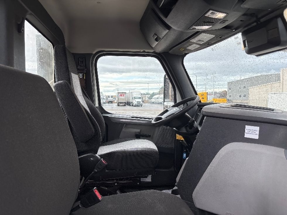 Day Cab Tractor-Heavy Duty Tractors-Freightliner-2021-T11664ST-Salt Lake City-UT-451,768\n\t\tmiles-$ 54,000 - Image 14