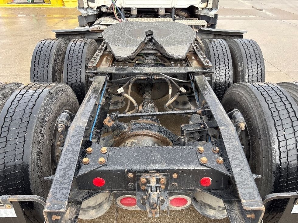 Day Cab Tractor-Heavy Duty Tractors-Freightliner-2021-T11664ST-Salt Lake City-UT-451,768\n\t\tmiles-$ 54,000 - Image 6