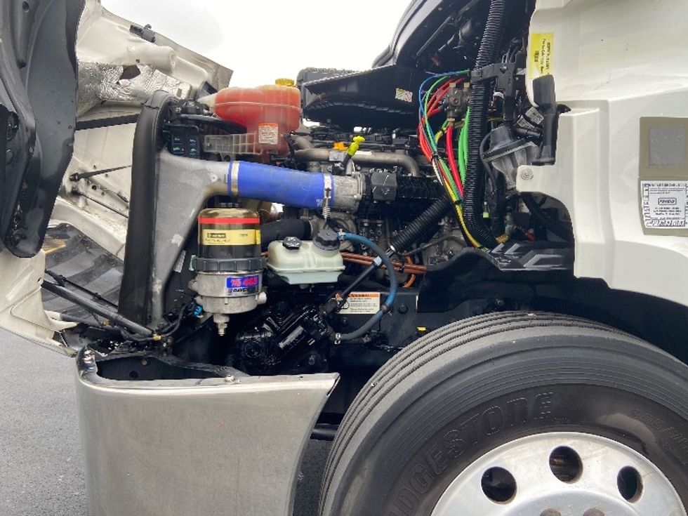 Day Cab Tractor-Heavy Duty Tractors-Freightliner-2021-T11664ST-San Antonio-TX-330,327\n\t\tmiles-$ 65,000 - Image 16