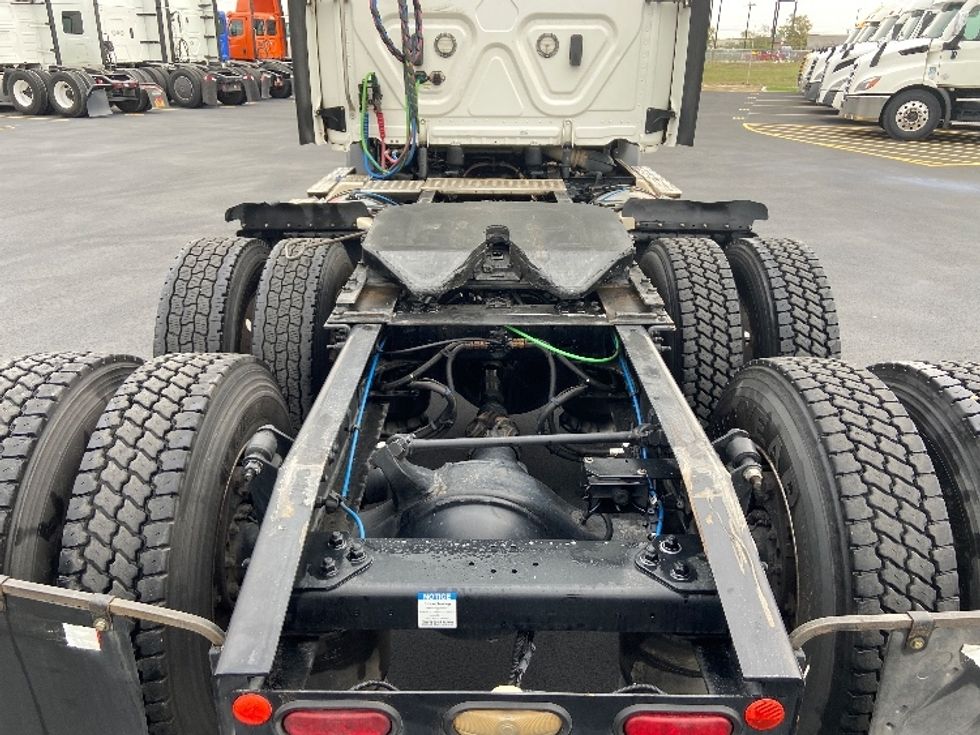 Day Cab Tractor-Heavy Duty Tractors-Freightliner-2021-T11664ST-San Antonio-TX-330,327\n\t\tmiles-$ 65,000 - Image 6