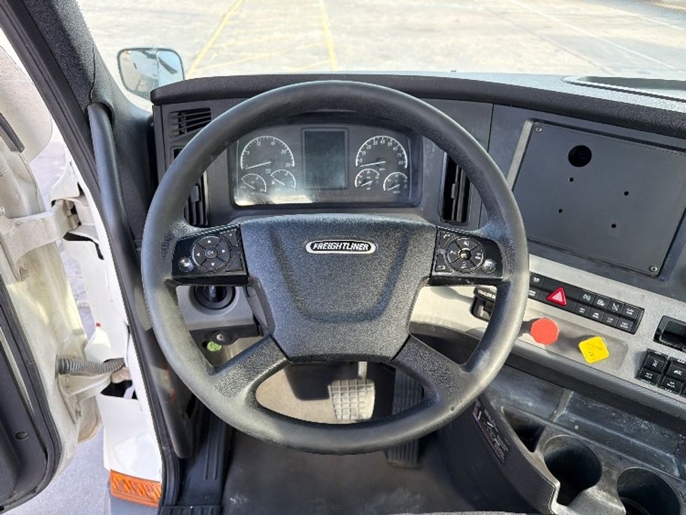 Day Cab Tractor-Heavy Duty Tractors-Freightliner-2021-T11664ST-San Antonio-TX-364,933\n\t\tmiles-$ 60,500 - Image 11