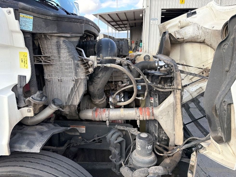 Day Cab Tractor-Heavy Duty Tractors-Freightliner-2021-T11664ST-San Antonio-TX-364,933\n\t\tmiles-$ 60,500 - Image 15