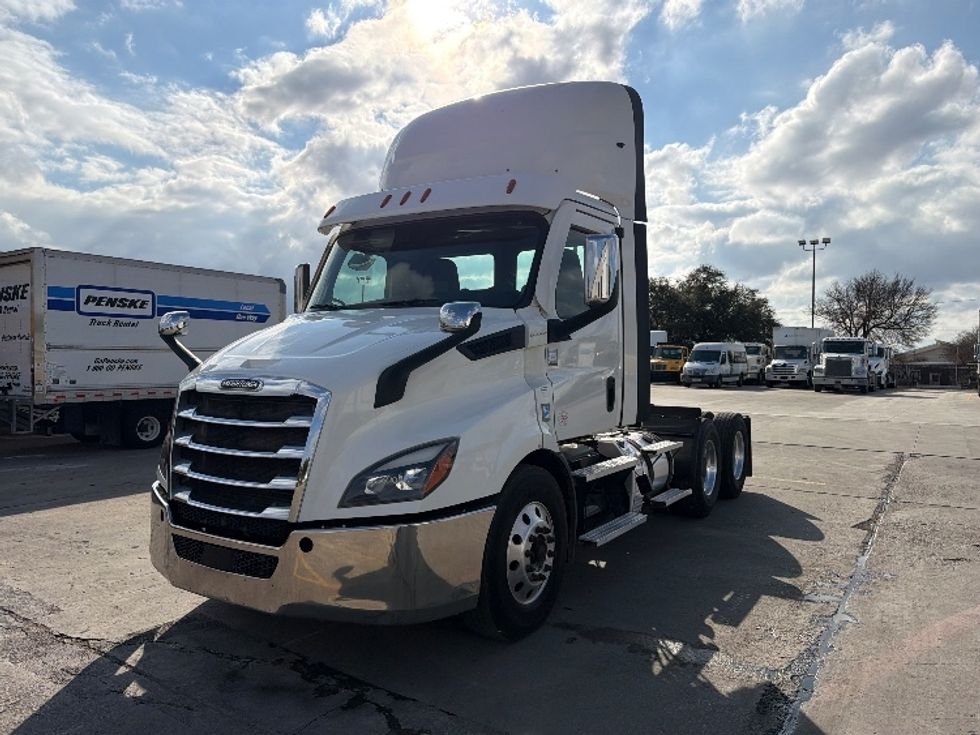 Day Cab Tractor-Heavy Duty Tractors-Freightliner-2021-T11664ST-San Antonio-TX-364,933\n\t\tmiles-$ 60,500 - Image 3