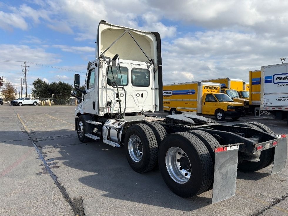 Day Cab Tractor-Heavy Duty Tractors-Freightliner-2021-T11664ST-San Antonio-TX-364,933\n\t\tmiles-$ 60,500 - Image 5