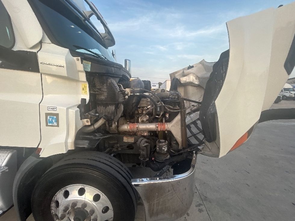 Day Cab Tractor-Heavy Duty Tractors-Freightliner-2021-T11664ST-San Antonio-TX-365,019\n\t\tmiles-$ 62,250 - Image 15