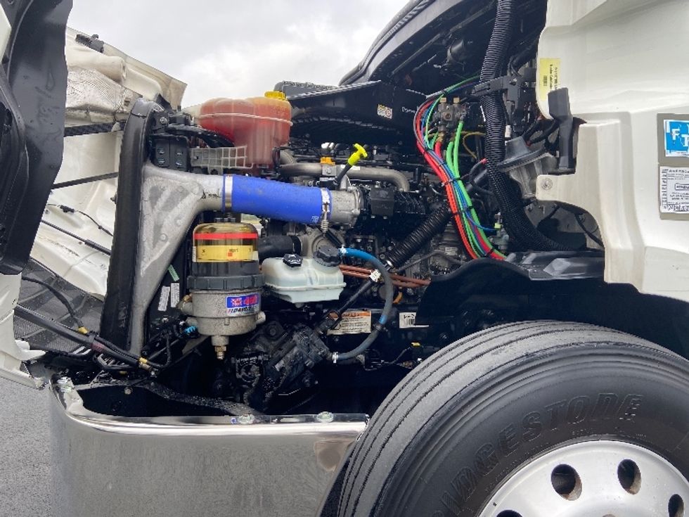 Day Cab Tractor-Heavy Duty Tractors-Freightliner-2021-T11664ST-San Antonio-TX-401,890\n\t\tmiles-$ 58,500 - Image 16