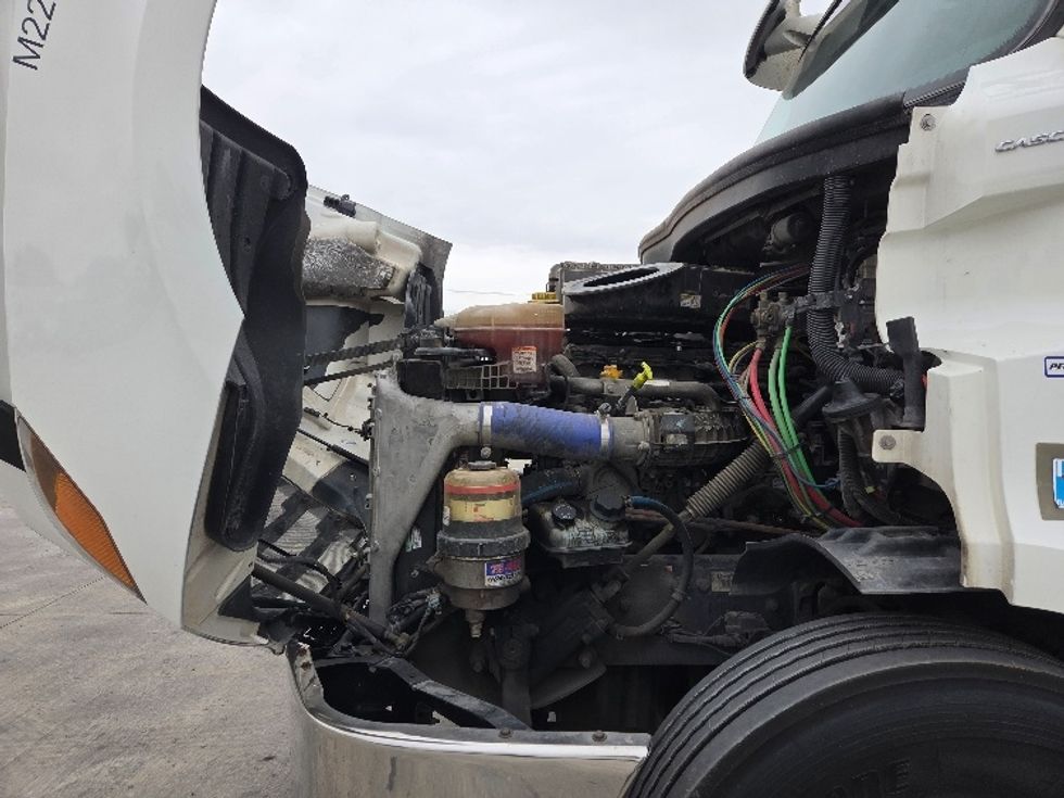 Day Cab Tractor-Heavy Duty Tractors-Freightliner-2021-T11664ST-San Antonio-TX-412,663\n\t\tmiles-$ 57,250 - Image 16