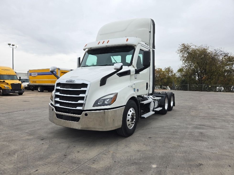 Day Cab Tractor-Heavy Duty Tractors-Freightliner-2021-T11664ST-San Antonio-TX-412,663\n\t\tmiles-$ 57,250 - Image 3