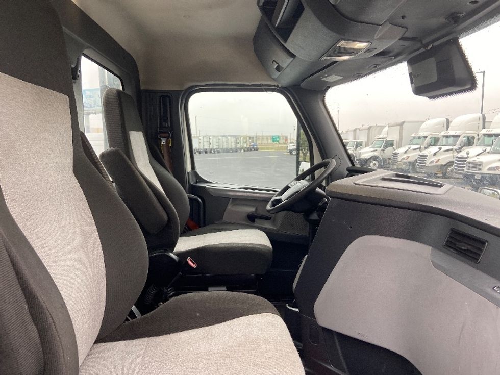 Day Cab Tractor-Heavy Duty Tractors-Freightliner-2021-T11664ST-San Antonio-TX-413,588\n\t\tmiles-$ 57,250 - Image 14