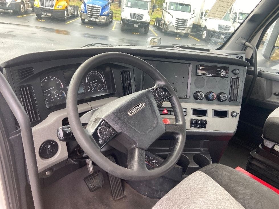 Day Cab Tractor-Heavy Duty Tractors-Freightliner-2021-T11664ST-San Antonio-TX-418,512\n\t\tmiles-$ 57,000 - Image 10