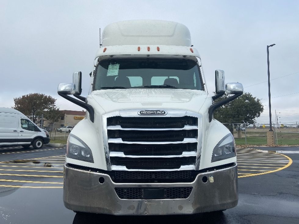 Day Cab Tractor-Heavy Duty Tractors-Freightliner-2021-T11664ST-San Antonio-TX-418,512\n\t\tmiles-$ 57,000 - Image 2