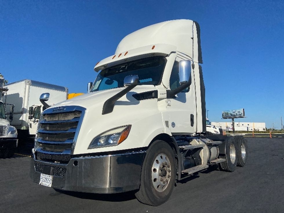 Day Cab Tractor-Heavy Duty Tractors-Freightliner-2021-T11664ST-San Antonio-TX-423,308\n\t\tmiles-$ 56,250 - Image 3