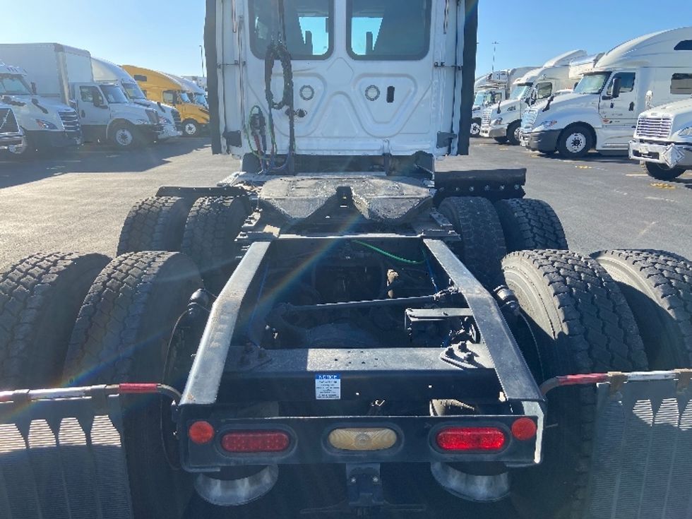 Day Cab Tractor-Heavy Duty Tractors-Freightliner-2021-T11664ST-San Antonio-TX-423,308\n\t\tmiles-$ 56,250 - Image 6
