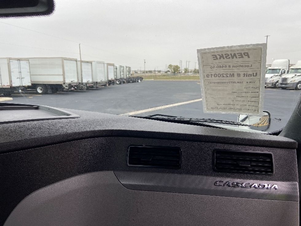 Day Cab Tractor-Heavy Duty Tractors-Freightliner-2021-T11664ST-San Antonio-TX-434,968\n\t\tmiles-$ 55,000 - Image 13