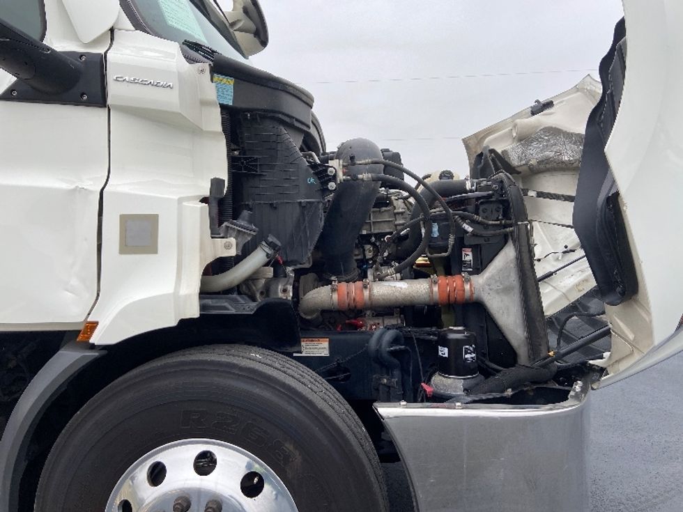 Day Cab Tractor-Heavy Duty Tractors-Freightliner-2021-T11664ST-San Antonio-TX-434,968\n\t\tmiles-$ 55,000 - Image 15