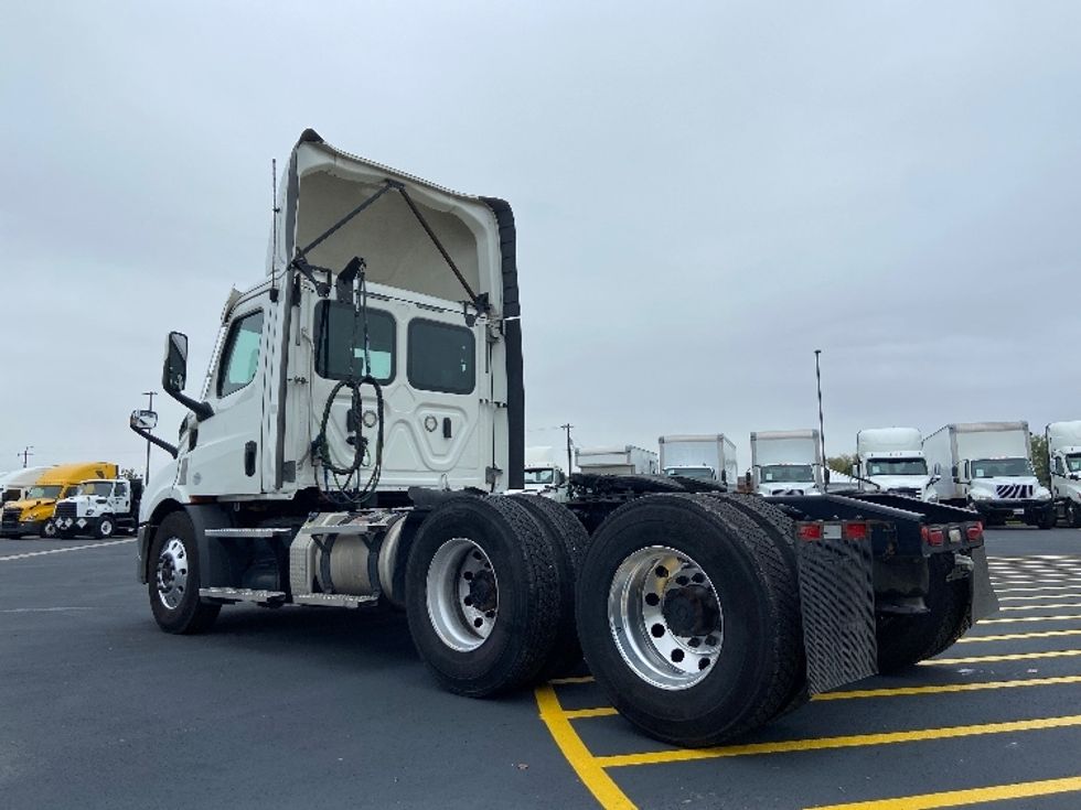 Day Cab Tractor-Heavy Duty Tractors-Freightliner-2021-T11664ST-San Antonio-TX-434,968\n\t\tmiles-$ 55,000 - Image 5