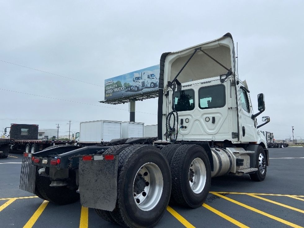 Day Cab Tractor-Heavy Duty Tractors-Freightliner-2021-T11664ST-San Antonio-TX-434,968\n\t\tmiles-$ 55,000 - Image 7