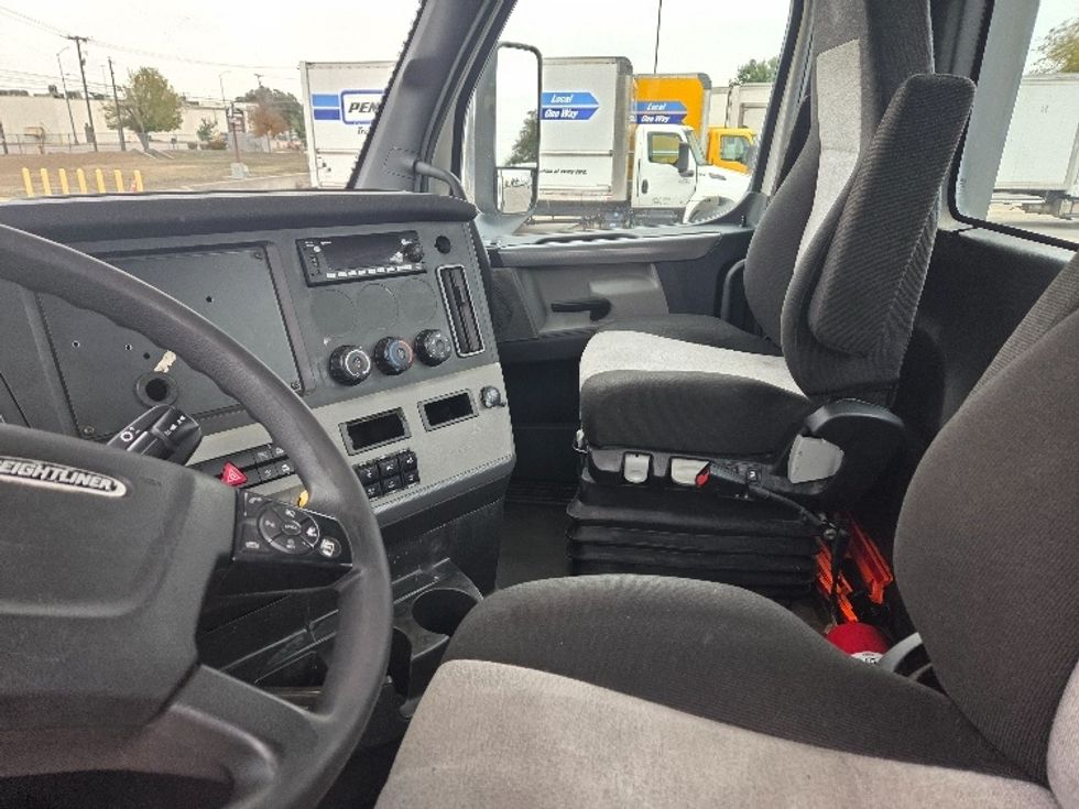 Day Cab Tractor-Heavy Duty Tractors-Freightliner-2021-T11664ST-San Antonio-TX-435,200\n\t\tmiles-$ 55,000 - Image 10