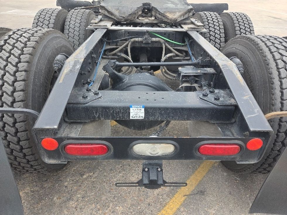 Day Cab Tractor-Heavy Duty Tractors-Freightliner-2021-T11664ST-San Antonio-TX-435,200\n\t\tmiles-$ 55,000 - Image 6