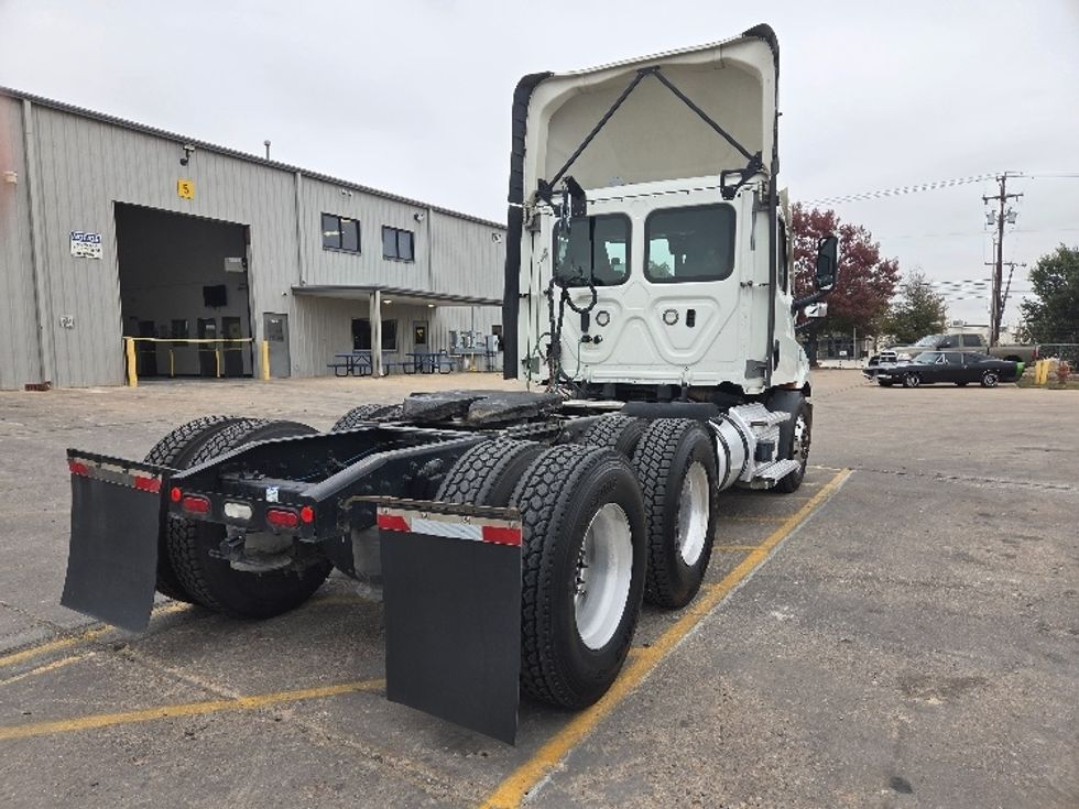 Day Cab Tractor-Heavy Duty Tractors-Freightliner-2021-T11664ST-San Antonio-TX-435,200\n\t\tmiles-$ 55,000 - Image 7