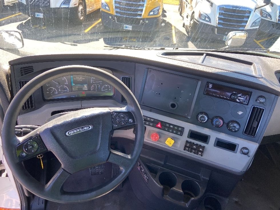 Day Cab Tractor-Heavy Duty Tractors-Freightliner-2021-T11664ST-San Antonio-TX-455,884\n\t\tmiles-$ 52,750 - Image 11