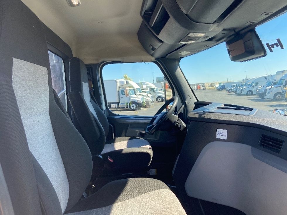 Day Cab Tractor-Heavy Duty Tractors-Freightliner-2021-T11664ST-San Antonio-TX-455,884\n\t\tmiles-$ 52,750 - Image 14