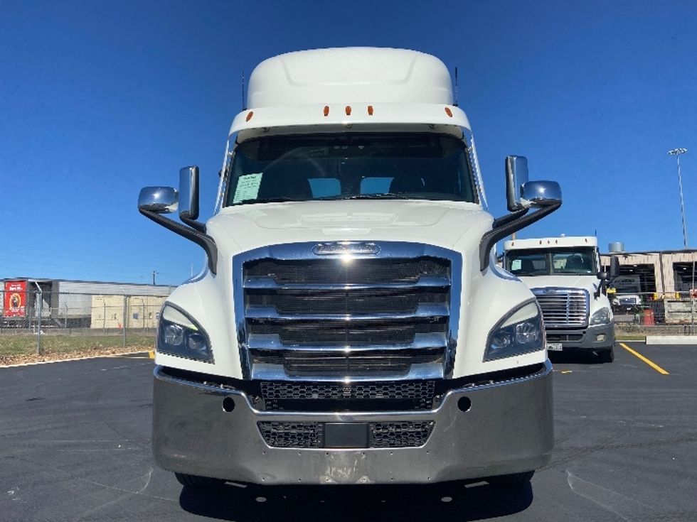 Day Cab Tractor-Heavy Duty Tractors-Freightliner-2021-T11664ST-San Antonio-TX-455,884\n\t\tmiles-$ 52,750 - Image 2
