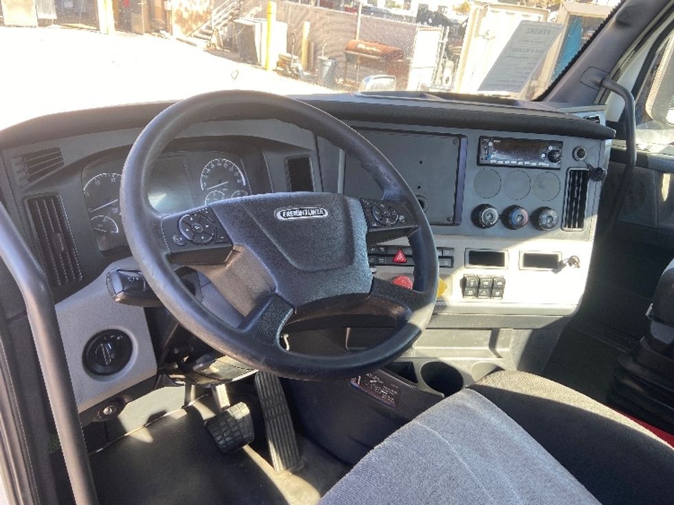 Day Cab Tractor-Heavy Duty Tractors-Freightliner-2021-T11664ST-San Antonio-TX-465,136\n\t\tmiles-$ 51,000 - Image 10