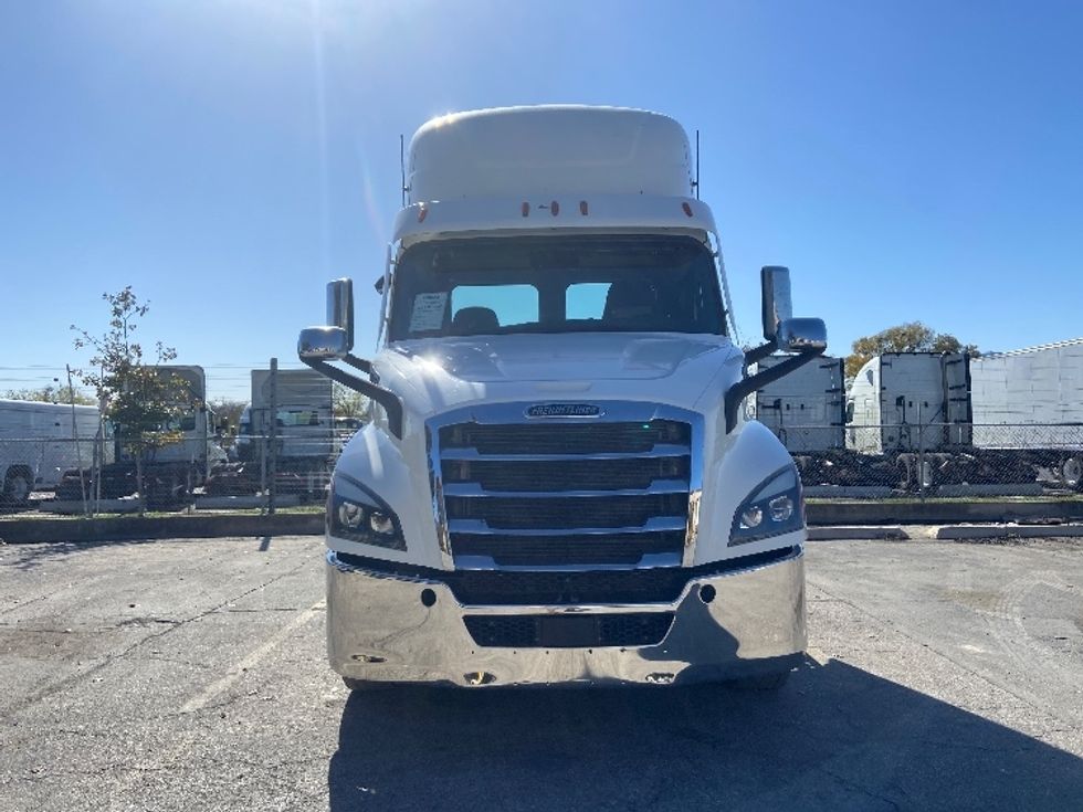 Day Cab Tractor-Heavy Duty Tractors-Freightliner-2021-T11664ST-San Antonio-TX-465,136\n\t\tmiles-$ 51,000 - Image 2