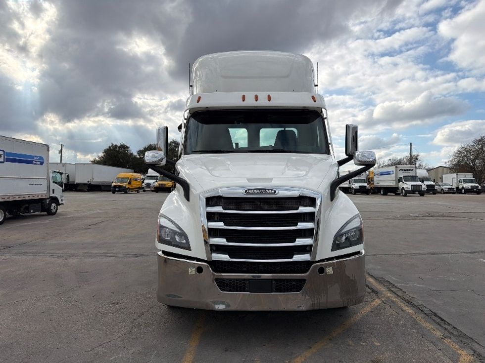 Day Cab Tractor-Heavy Duty Tractors-Freightliner-2021-T11664ST-San Antonio-TX-483,347\n\t\tmiles-$ 50,000 - Image 2