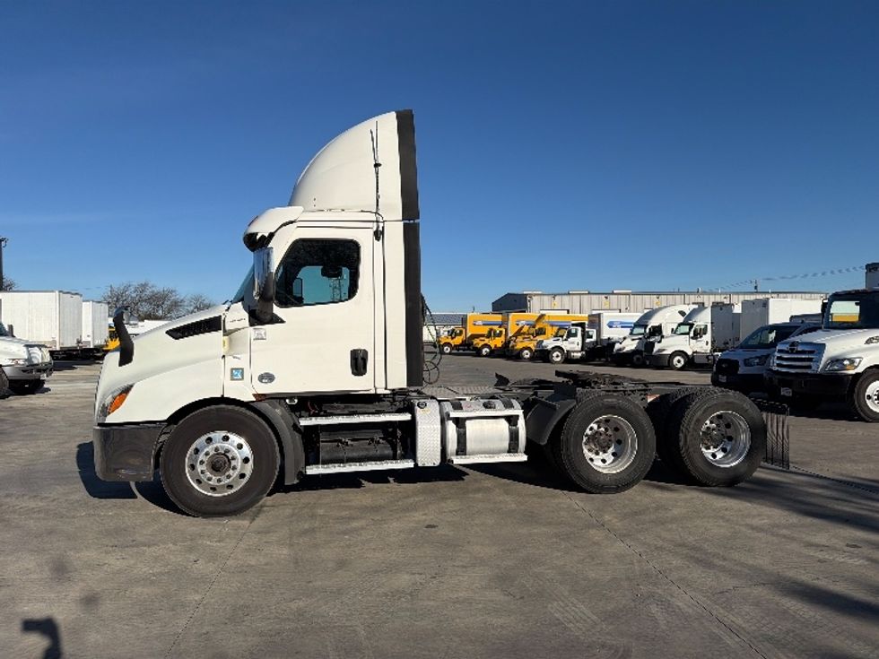 Day Cab Tractor-Heavy Duty Tractors-Freightliner-2021-T11664ST-San Antonio-TX-483,347\n\t\tmiles-$ 50,000 - Image 4