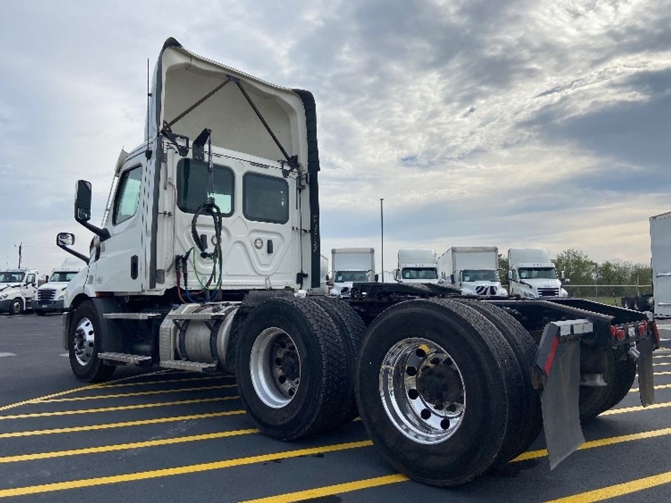 Day Cab Tractor-Heavy Duty Tractors-Freightliner-2021-T11664ST-San Antonio-TX-484,686\n\t\tmiles-$ 49,750 - Image 5