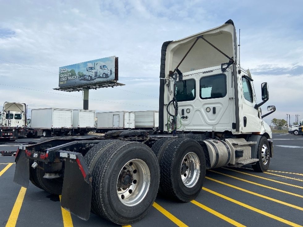 Day Cab Tractor-Heavy Duty Tractors-Freightliner-2021-T11664ST-San Antonio-TX-484,686\n\t\tmiles-$ 49,750 - Image 7