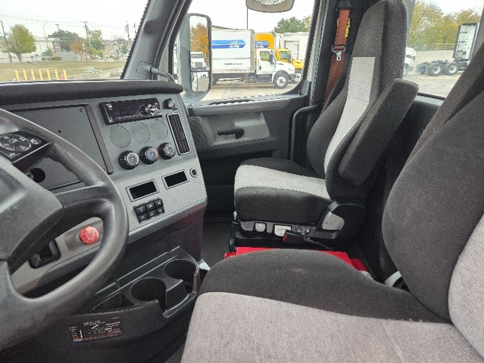 Day Cab Tractor-Heavy Duty Tractors-Freightliner-2021-T11664ST-San Antonio-TX-514,781\n\t\tmiles-$ 46,500 - Image 10