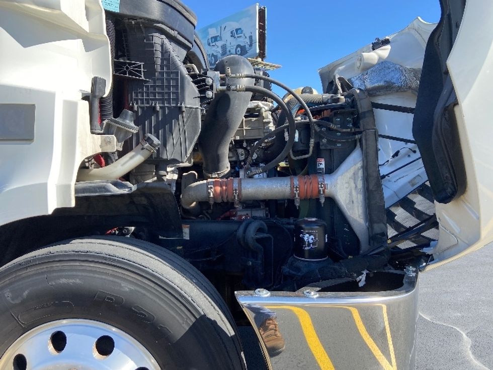 Day Cab Tractor-Heavy Duty Tractors-Freightliner-2021-T11664ST-San Antonio-TX-584,062\n\t\tmiles-$ 39,250 - Image 15