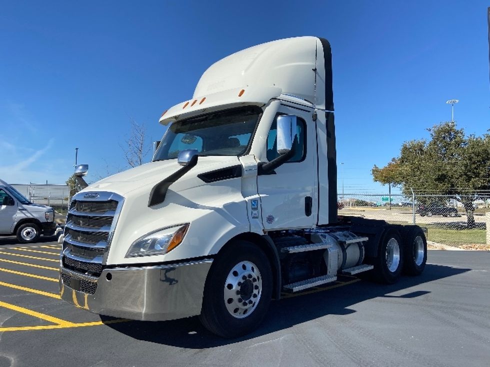 Day Cab Tractor-Heavy Duty Tractors-Freightliner-2021-T11664ST-San Antonio-TX-584,062\n\t\tmiles-$ 39,250 - Image 3