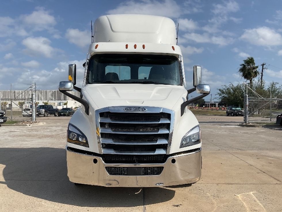 Day Cab Tractor-Heavy Duty Tractors-Freightliner-2021-T11664ST-San Antonio-TX-624,074\n\t\tmiles-$ 35,000 - Image 2