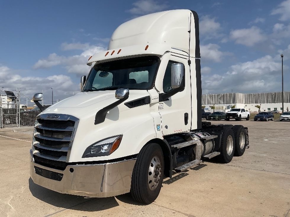 Day Cab Tractor-Heavy Duty Tractors-Freightliner-2021-T11664ST-San Antonio-TX-624,074\n\t\tmiles-$ 35,000 - Image 3