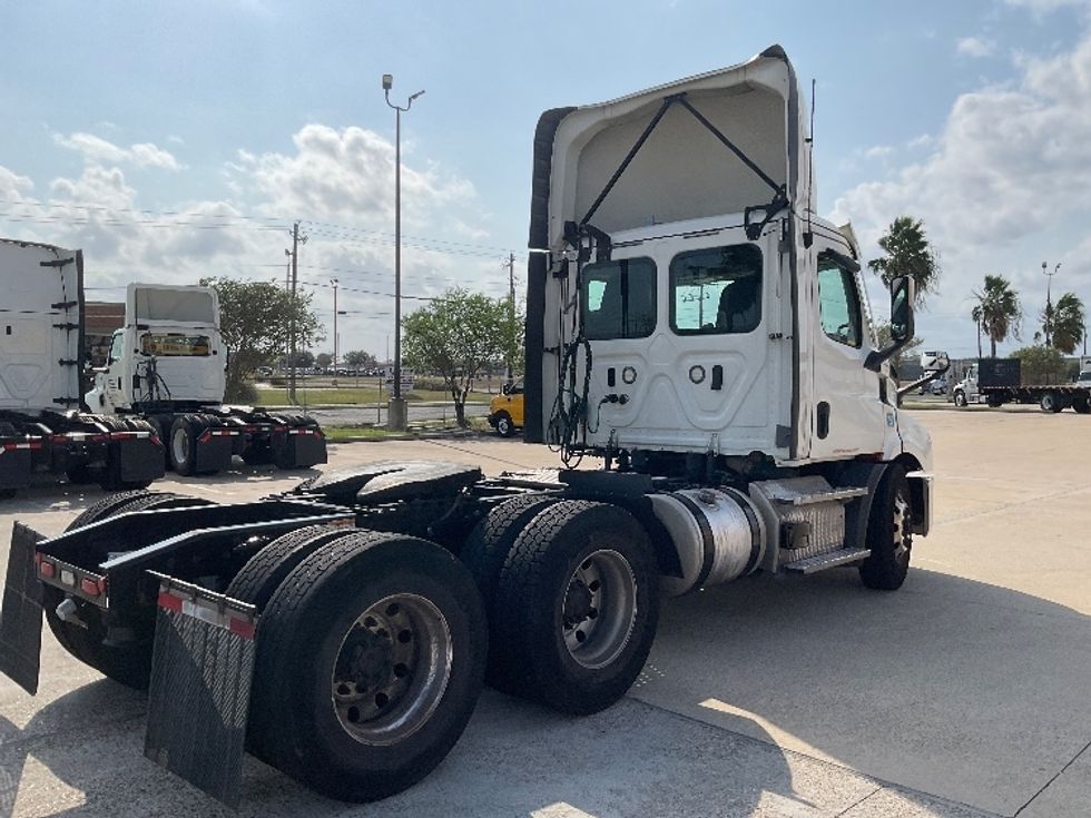 Day Cab Tractor-Heavy Duty Tractors-Freightliner-2021-T11664ST-San Antonio-TX-624,074\n\t\tmiles-$ 35,000 - Image 7