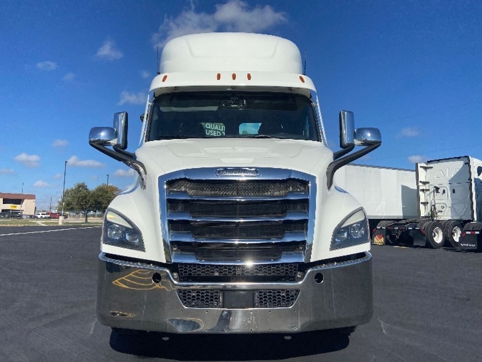 Day Cab Tractor-Heavy Duty Tractors-Freightliner-2021-T11664ST-San Antonio-TX-626,413\n\t\tmiles-$ 29,750 - Image 2