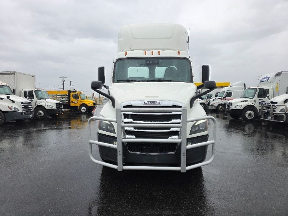 Day Cab Tractor-Heavy Duty Tractors-Freightliner-2021-T11664ST-Spokane Valley-WA-463,893\n\t\tmiles-$ 50,500 - Image 2