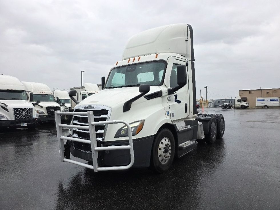 Day Cab Tractor-Heavy Duty Tractors-Freightliner-2021-T11664ST-Spokane Valley-WA-463,893\n\t\tmiles-$ 50,500 - Image 3