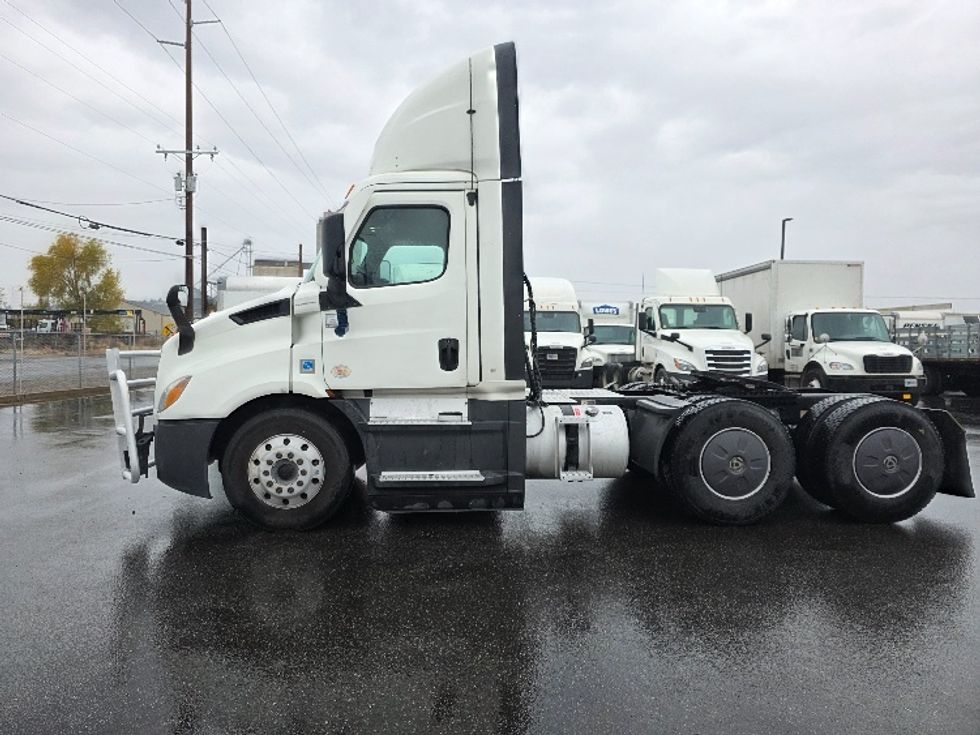 Day Cab Tractor-Heavy Duty Tractors-Freightliner-2021-T11664ST-Spokane Valley-WA-463,893\n\t\tmiles-$ 50,500 - Image 4