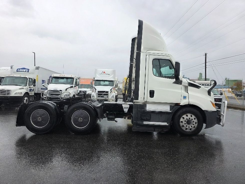 Day Cab Tractor-Heavy Duty Tractors-Freightliner-2021-T11664ST-Spokane Valley-WA-463,893\n\t\tmiles-$ 50,500 - Image 8