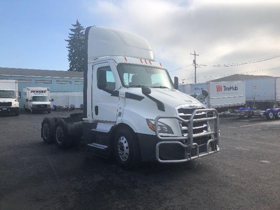 Day Cab Tractor-Heavy Duty Tractors-Freightliner-2021-T11664ST-Spokane Valley-WA-469,279\n\t\tmiles-$ 50,000 - Image 1