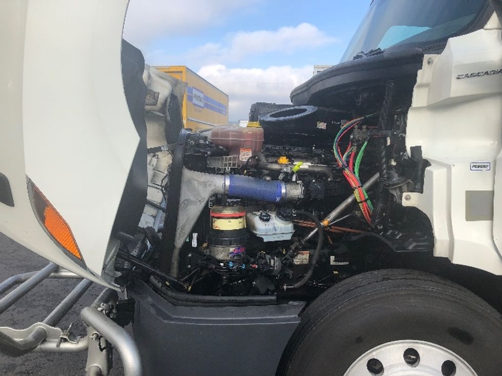 Day Cab Tractor-Heavy Duty Tractors-Freightliner-2021-T11664ST-Spokane Valley-WA-469,279\n\t\tmiles-$ 50,000 - Image 16