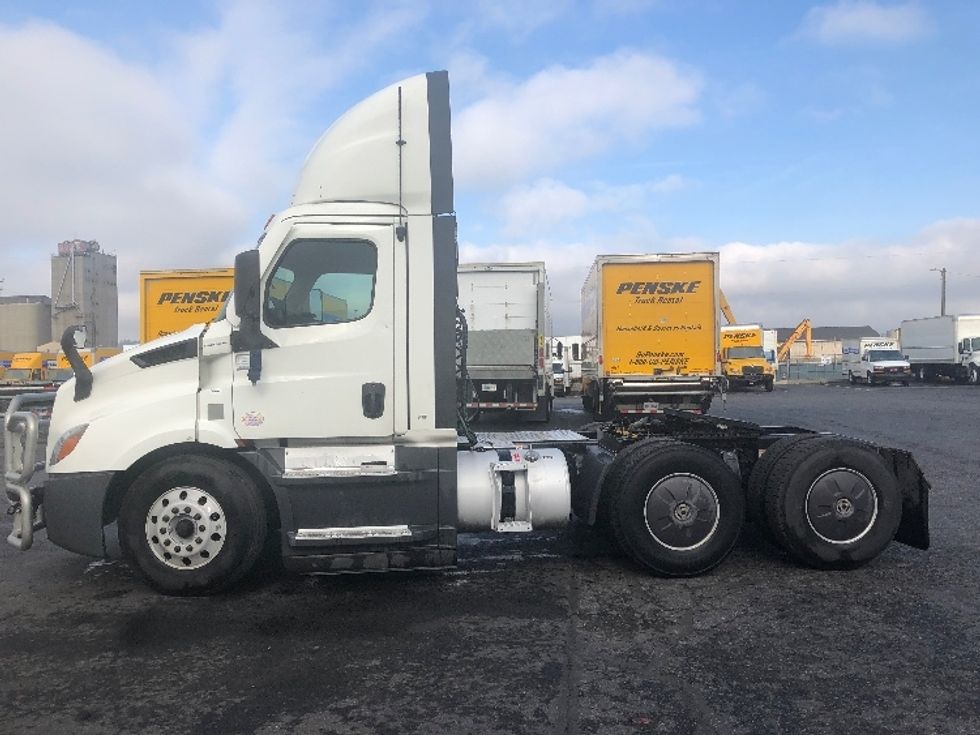 Day Cab Tractor-Heavy Duty Tractors-Freightliner-2021-T11664ST-Spokane Valley-WA-469,279\n\t\tmiles-$ 50,000 - Image 4