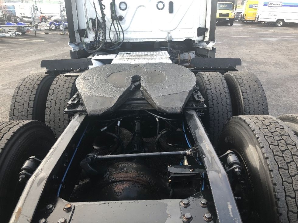 Day Cab Tractor-Heavy Duty Tractors-Freightliner-2021-T11664ST-Spokane Valley-WA-469,279\n\t\tmiles-$ 50,000 - Image 6