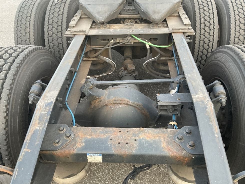 Day Cab Tractor-Heavy Duty Tractors-Freightliner-2021-T11664ST-Springfield-MA-319,477\n\t\tmiles-$ 59,750 - Image 6