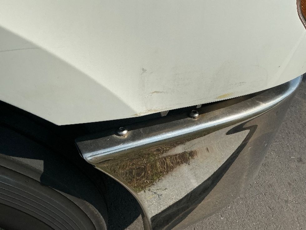 Day Cab Tractor-Heavy Duty Tractors-Freightliner-2021-T11664ST-Springfield-MA-560,569\n\t\tmiles-$ 38,000 - Image 19